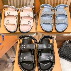 Luksurys designerskie kobiety kapcie Sandały Sandały platforma Masna moda gladiator śliski śliskie splotki buty patchwork otwarte chaussure femme flats slajd 35-44