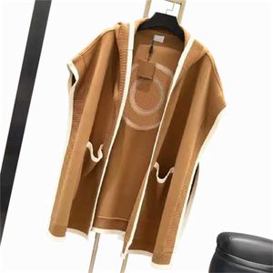 Casaco feminino Cape Bubbeey Outerwear outono e inverno com capuz sem mangas tops de malha designer de moda all-match casual manto solto xale vestuário de grife