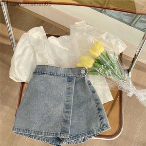 Kläder sätter klädsel sätter barn kläder set sommar flickor mode spets blus topp denim shorts koreanska stil småbarn avslappnade byxor jeans 2 st 2 7y z230703