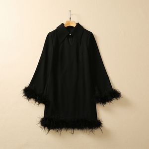 2023 Autumn Black Solid Color Sukienka z piór zielony długie rękawowe szyja klapa Krótkie sukienki S3Q020628