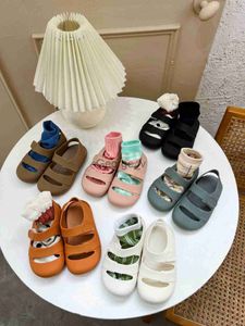 Sandali 2023 New Summer Sandali da ragazza per ragazzi Ins Baby Kids Soft Bottom Flat Jelly Shoes Scarpe da spiaggia impermeabili antiscivolo per bambini J230703
