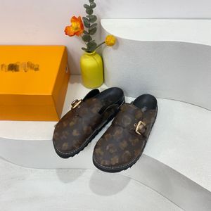 Designer tofflor Bekväma platt sandaler L Viton Calfskin Mule Clogs Denim Letter Printed Bekväma Casual Shoes Platform Luxury Easy Sandals Long Drag 123ESS