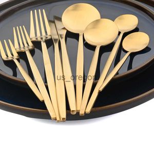 Servis uppsättningar Guldkotlar Set Golden Spoons Forks Knives Flatvarutavskikt Set Rostfritt stål Mattmatt Matt Matt Middag Silver Set X0703