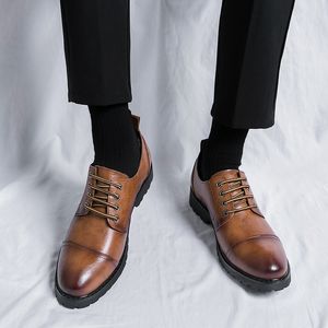 Gentleman Business Formelle Lederschuhe Herren Derby Schnürschuhe mit runder Zehenpartie Klassische Büro-Hochzeitsschuhe