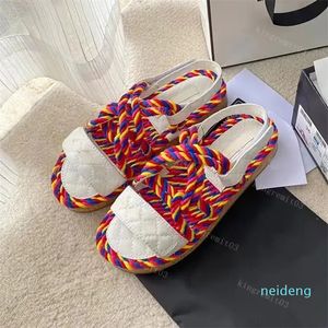 Sandálias de grife Hemp Grass Sandals Women Vintage Cross Knit Colorful Sandálias Beach Swim Rattan Woven Wovened Box Size 35-41