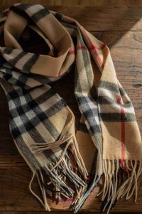 Designer Original Bur Home Sciarpe invernali in vendita Inner Mongolia origine pelo di capra colore tessuto plaid increspatura dell'acqua nappa sciarpa per il calore e il comfort in autunno wi