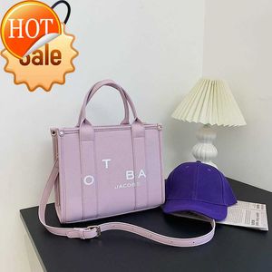 Borse firmate a spalla singola Tote portatile retrò europea e americana da donna Msenger Pochette da sera stampate in fabbrica per il commercio estero