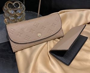 Klassische Geldbörse mit Logo. Europa und die Vereinigten Staaten haben eine neue Retro-Clutch-Geldbörse aus Presbyopie-Leder mit Münzeinwurf-Clip