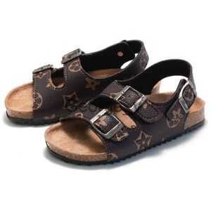 Sandaler Kruleepo 2023 Barn Summer Cork Wood Clogs Sandaler Shoes Baby Girls Barn pojkar utomhus Daily Street Beach Sandalias Slippers J230703