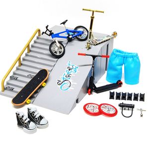 Novelty Games Two Wheel Mini Skateboards Ramp Parts Sets Finger tip Bikes board Skate Deck Toys Scooter adsds 230703