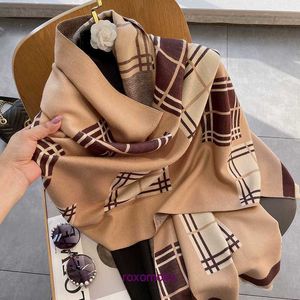 Top Original Bur Home Winter scarves online shop 2023 New Womens Autumn and Scarf Korean Edition Versatile Checked Neckband Summer Imitation Cashmere Air Cond