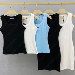 Kadın yelek tees tasarımcısı kadınlar seksi büstiyer kolsuz gömlek ince tshirt yaz bayan nefes alabilen kısa üstler