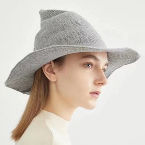 2023ファッションソリッドカラー新しいハロウィーンハットレッドニット魔女帽子ウールバケツキャップウィザード帽子のためのホリデーパーティーコスプレキャップ