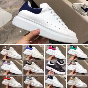 Designer sneaker oversize Scarpe casual Suola Bianco Pelle nera Luxury Velvet Suede Espadrillas da donna Scarpe da ginnastica piatte da uomo di alta qualità con lacci L2