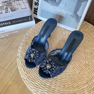 Mode Damer Sandaler Blommor Spets Pumps Italien Märke Delikat solrossnören Utsmyckad Peep Toe Designer Elegant Sexig Bröllopsfest Sandal Högklackat Box EU 34-43