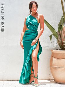 Klänningar Lovelemonade Sexig Emerald Green Offshoulder Cutout Split Ruffled Reflective Satin Party Maxi Dress LM82202A