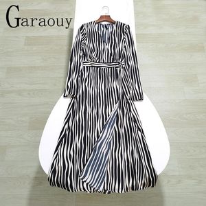 Casual Dresses Garaouy Spring Woman Rlegant Vertical Stripe Belt Slim Midi Dress Female Leisure V-neck Long Sleeve Vestidos Mujer Robe