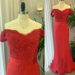 2023 Bridesmaids Dresses Real Image Off Shoulder Red Lace Appliques Crystal Beads Mermaid Floor Length Zipper Back Formal Maid Of Honors Wedding Guest Gowns