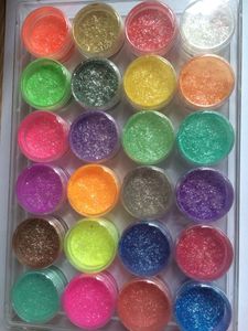 Vücut parıltısı 24 adet yüksek kaliteli profesyonel renkli göz kaş makyajı tırnak sanatı bling mineral mika tozu set pigment göz farı 230801