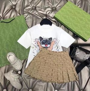 Tuta estiva per bambini Due pezzi Tute Completi di abbigliamento per gonna da ragazza Top manica Pantaloncini gonna Costume da bambina Abiti casual per bambini Dhgate