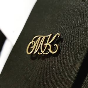 Pins Brooches Personalizado Jewelry Lapel Custom Brooch Nearlable Steel Имя для женщин и девочек подарок 230704