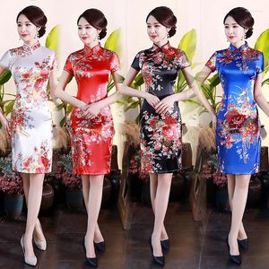 Etniska kläder 6XL Blomma Kvinnor Kort Smal Cheongsam Sexig Hög Split kinesisk Traditionell Klänning Rayon Qipao Vestidos Robe Formella Klänningar