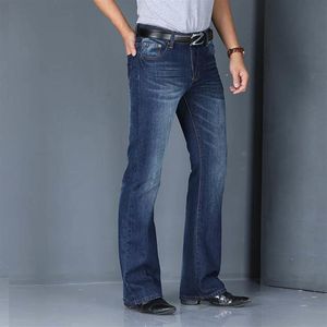 Koreansk stil Herr höstutsvängda jeans för män Boot Cut Bell Bottom Flare jeansbyxor Långa byxor Mode lösa jeans Hombre 2011279i