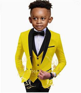 Abiti Formali Ragazzi Tuxedo Giallo Scialle Risvolto Vintage 3 Pezzi Slim Fit Giacca Gilet Pantaloni Completo Completo Bambino Abiti da festa per matrimonioHKD230704