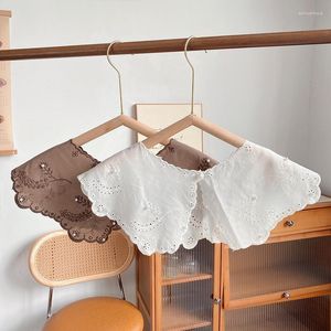 Fliegen Frauen Kleine Gefälschte Kragen Schal Wrap Floral Spitze Hemd Abnehmbare Kragen Mädchen Halskette Revers Bluse Student Dekor Kurze Capelet