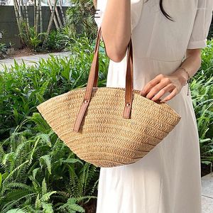 Kvällsväskor med hög kapacitet Design 2023 Summer Women Weave Straw Tote Bag In Travel Beach Handmade Lady Big Shoulder Side Handbags