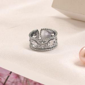 Luxusmarke Goldring Markenbuchstaben Bandringe Messinglegierung Offene Bandringe Modedesigner Luxus Kristall Perlenring für Damen Hochzeit Schmuck Geschenke