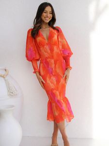 Klänningar Bohemian Fashion Lantern Sleeve Mermaid kjol 2023 Spring/Autumn Women Sexig V Neck Floral Tryckt Hög midja Midi -klänningar A1943