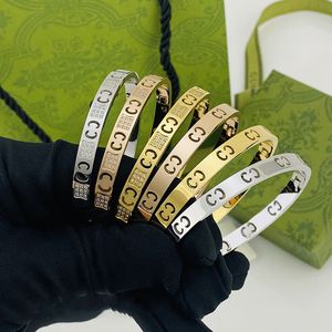 Pulseira de designer Pulseira oca tendência da moda braço de cem Moda Unissex Cuff Bracelets Jóias Festa Homens Mulheres Luxo Código médio 17