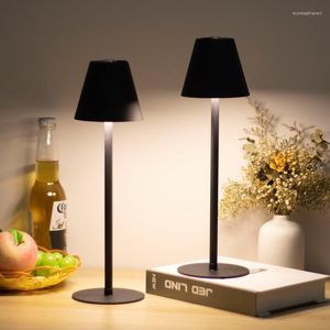 Lampade da tavolo Ristorante Bar Lampada a LED ricaricabile Studio Lettura Touch Cordless Light Metal Portable Bedroom Decor a risparmio energetico