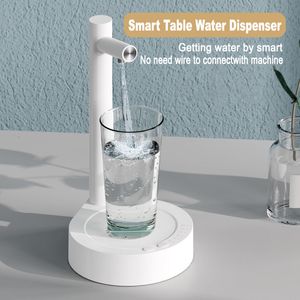 Altri bicchieri Distributore d'acqua da tavolo intelligente Pompa automatica per bottiglia d'acqua con base Pompa elettrica a botte USB 1800mAh 6 marce 100-1000ML 230704