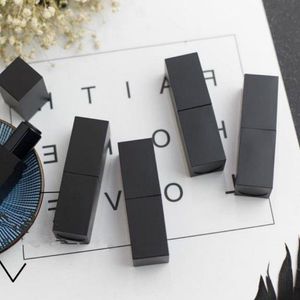 Ny tom läppstiftsrör med matt frostad svart läppstiftsbehållare Elegant Chapstick Lip Balm Tube F20171948 Pcjvg