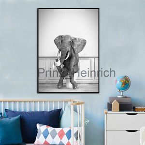Wallpapers Nordic Funny Animals Photo Picture Poster Prints Painting Hilarious Elephant In The Toilet Wall Art Canvas Living Room Decor J230704