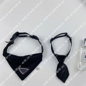 Coleiras para cães de designer de luxo Coleiras para cachorros fashion Coleiras básicas com letras Clássico Transporte Corda Pano preto Babador para animais de estimação