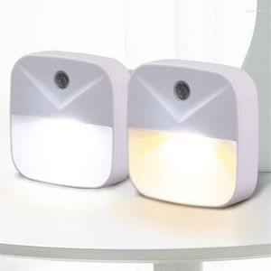 Luzes noturnas lâmpada sem fio com sensor de movimento baterias led pequenas luzes noturnas para quarto corredor armário fácil instalação