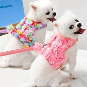 Collari per cani Vestiti per animali domestici medi Cinghia toracica Trazione Fiore tridimensionale Teddy Bichon Primavera Autunno Guinzaglio Collare Designer