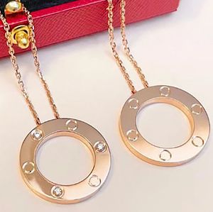 Anpassat hänge designer halsband jubileum alfabet hänge halsband mode rostfritt stål guld kedja älskare halsband för kvinna charm tillbehör gåva