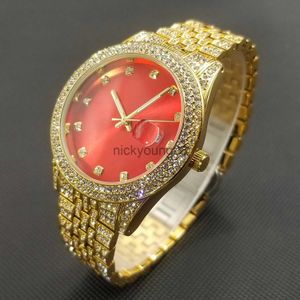 Relógios de pulso Hot Hip Hop Moissanite Para Mulheres Luxo Moda Red Dial Quartz Lady Dress Iced Out Tamanho Grande Ouro Relogio Feminino 0703