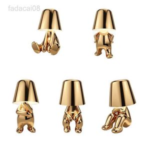 Lights Little Golden Man 5 Brothers Night Light Resin LED Desk Coffee Bar Camera da letto Decorazione della camera Cartoon Lampada Regalo per bambini HKD230704