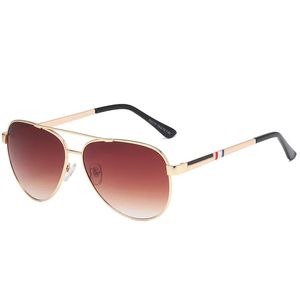 Óculos de sol de luxo Top designer de lentes polaroid Óculos masculinos Senior Óculos para mulheres armação de óculos de sol de metal vintage com caixa 4019 óculos de sol T1261