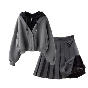 Zweiteiliges Kleid Frühling Set Rock Hohe Taille Weibliche Streetwear Sweatshirt A-Linie Röcke zweiteilige Frauen Harajuku Pullover 230704