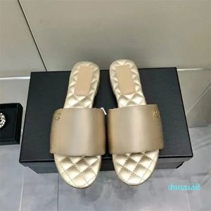 2023 Stil Tasarımcı Terlik Moda Kalın Alt Sandalet Mektup Nakış Slaytları Lady Platform Kama Tuval Sandal Plajı Yüksek Toz Torbası 35-4
