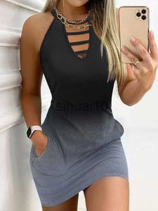 Fritidsklänningar Sexig Djup V-hals Hollow Out Mini Tank Klänning Nyhet Gradient 2023 Sommar ärmlösa Lösa T-shirts Klänning med fickor Casual Ny J230705