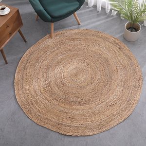 Teppich Handgewebte Rattan-Teppiche Runde Stroh-Naturpflanzen-Faser-Teppiche el Garten-Wohnzimmer-Couchtisch-Rohrkolben-Matten 230704