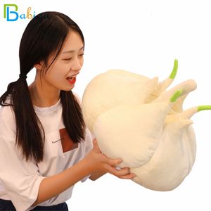 Cuscini di peluche Cuscini 1pc 40CM Simulazione Giocattoli di aglio vegetale Cuscino vegetale creativo Reale come bambola di pezza per bambini Decorazioni per la casa Regali divertenti 230705