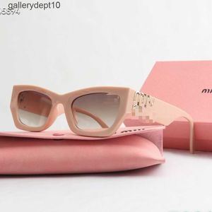 New style sunglasses metal miu letter accessories classic embellishments fashion trends photography